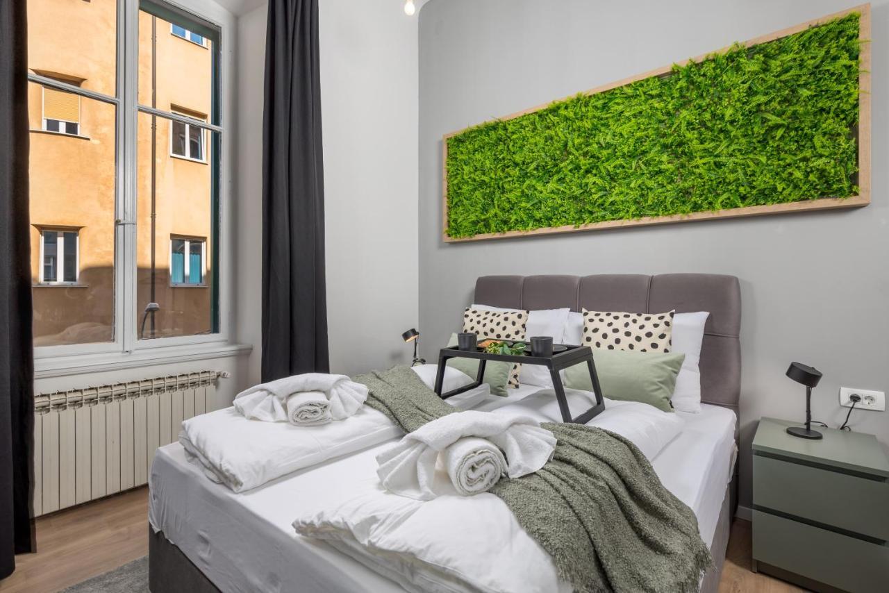Apartments & Rooms One World Rijeka Zewnętrze zdjęcie