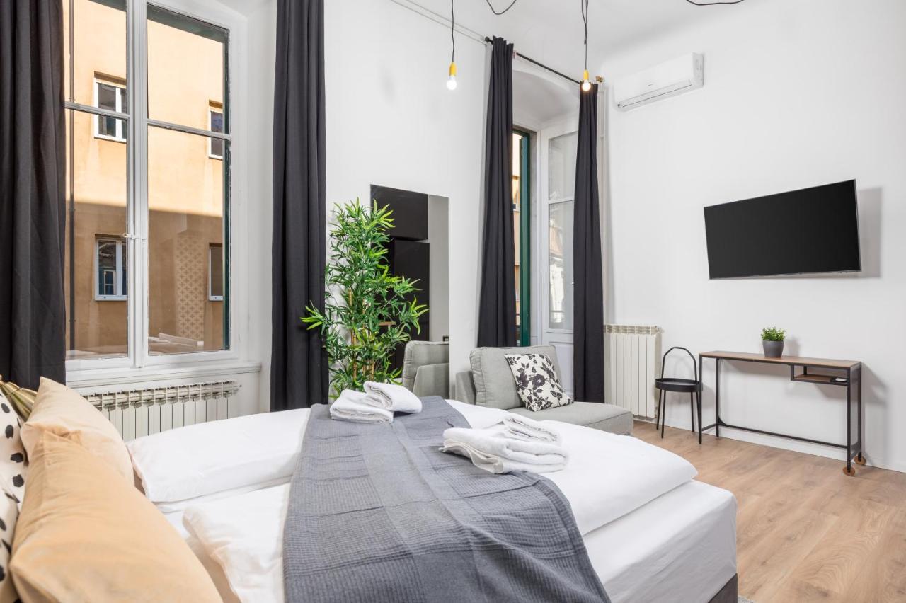 Apartments & Rooms One World Rijeka Zewnętrze zdjęcie