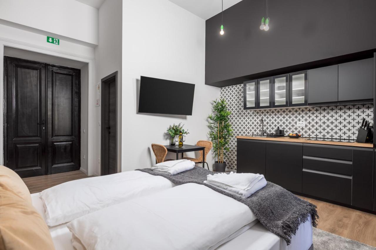 Apartments & Rooms One World Rijeka Zewnętrze zdjęcie